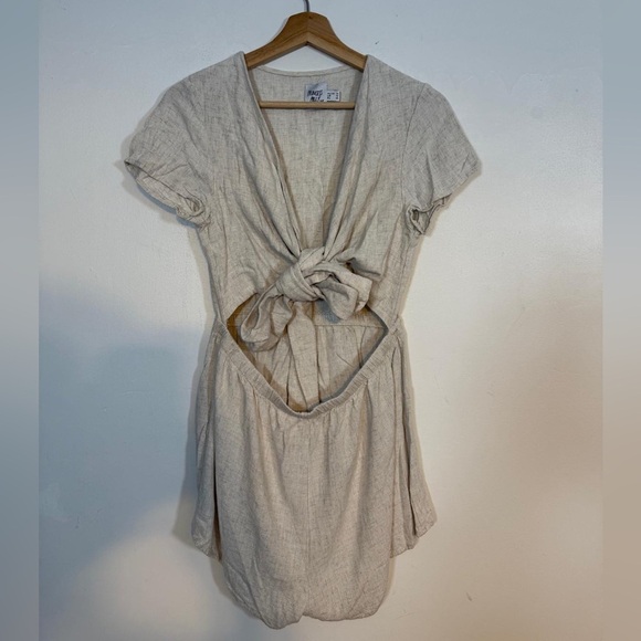 Princess Polly Beige Cutout Tie-Front Romper – Size US 10 - Picture 2 of 6